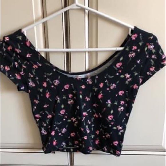 Set of 3 Crop Tops! - Garage - Picture 4 of 6